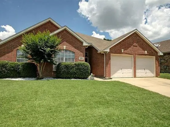 5162 Brook Meadow Ln, Fort Worth, TX 76133