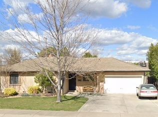1425 W Elm St, Lodi, CA 95242