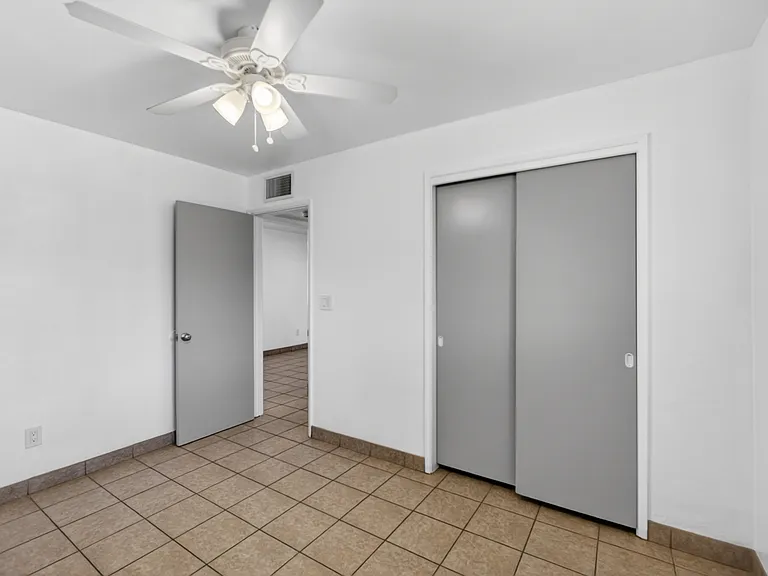 446 S Bellview — Photo 16