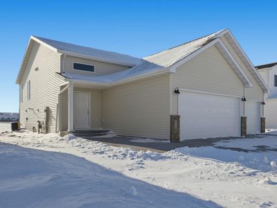 6242 87th Ave S, Horace, ND, 58047