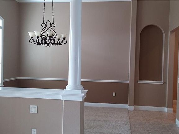 4th image of 574 Whisper Woods Dr
