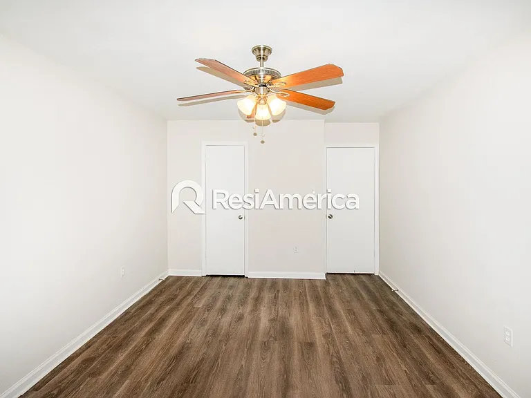 4470 Hunter Bay Dr — Photo 10