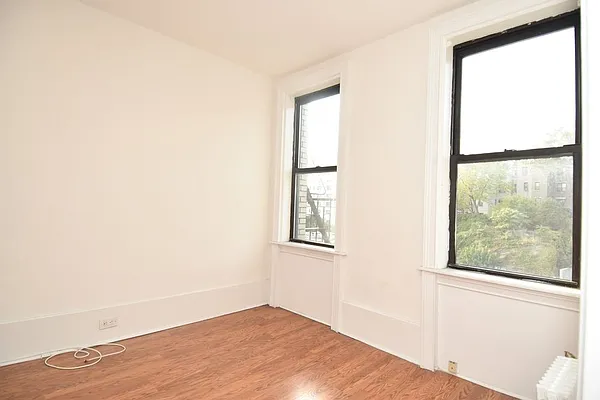 Rented by Bold New York | media 36