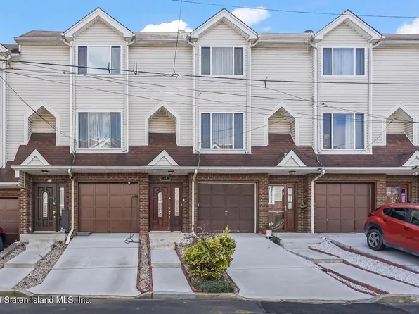 23 Tone Ln, Staten Island, NY 10305