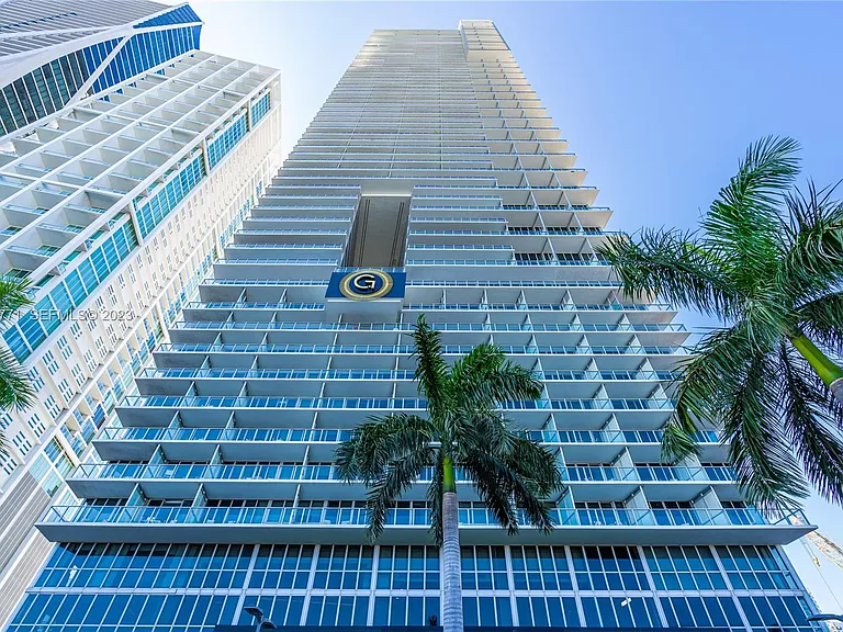 1100 Biscayne Blvd — Photo 3