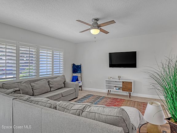 4th image of 1871 Gulf Ct