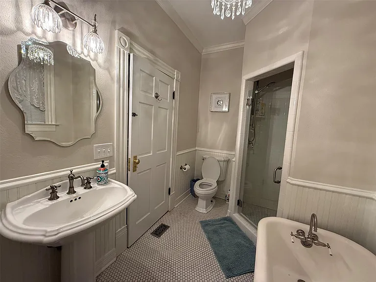 2207 Avenue P — Photo 22