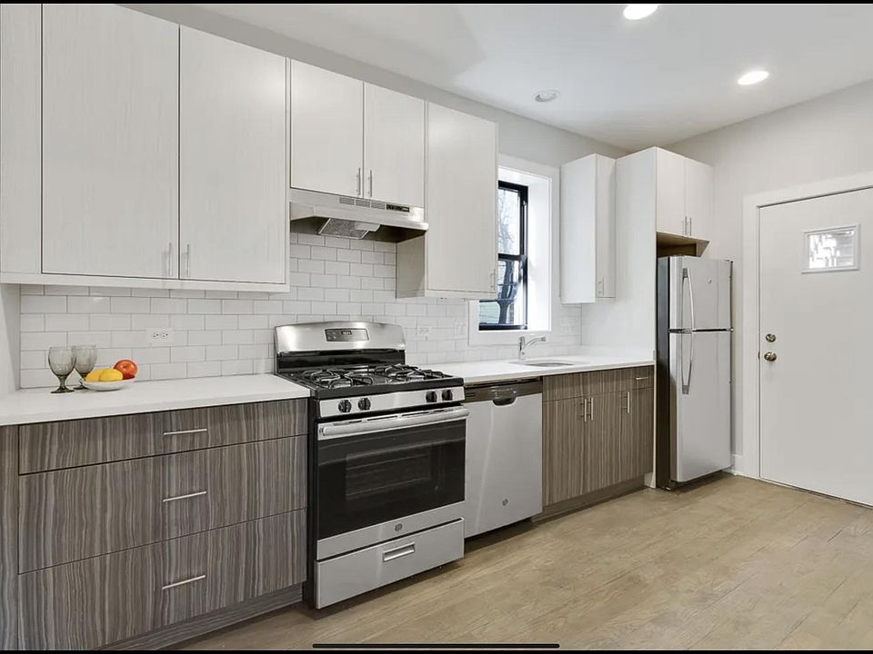 1st image of 2618 N Rockwell St #Rr
