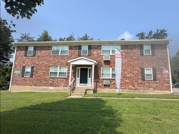 300 Meadowood Ct #4