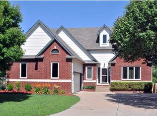 110 N Dogwood Ct, Andover, KS 67002