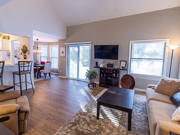 4th image of 3020 Carlton Ct