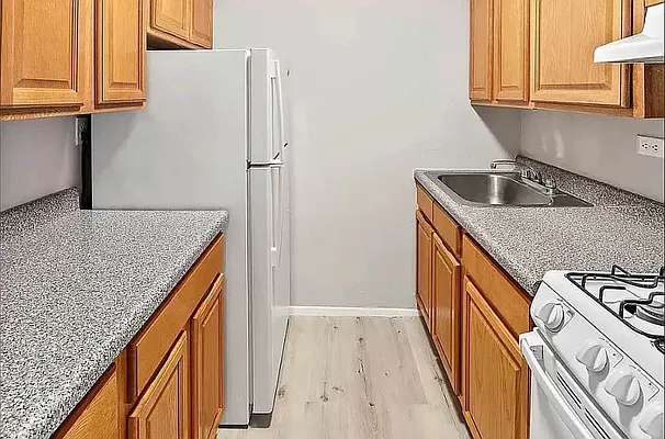 Rented by Candid Listings LLC | media 9