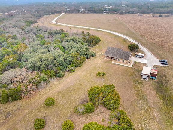 3rd image of 198 Fort Graham Rd