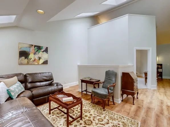 1405 Elm Rd APT 3, Anchorage, KY 40223