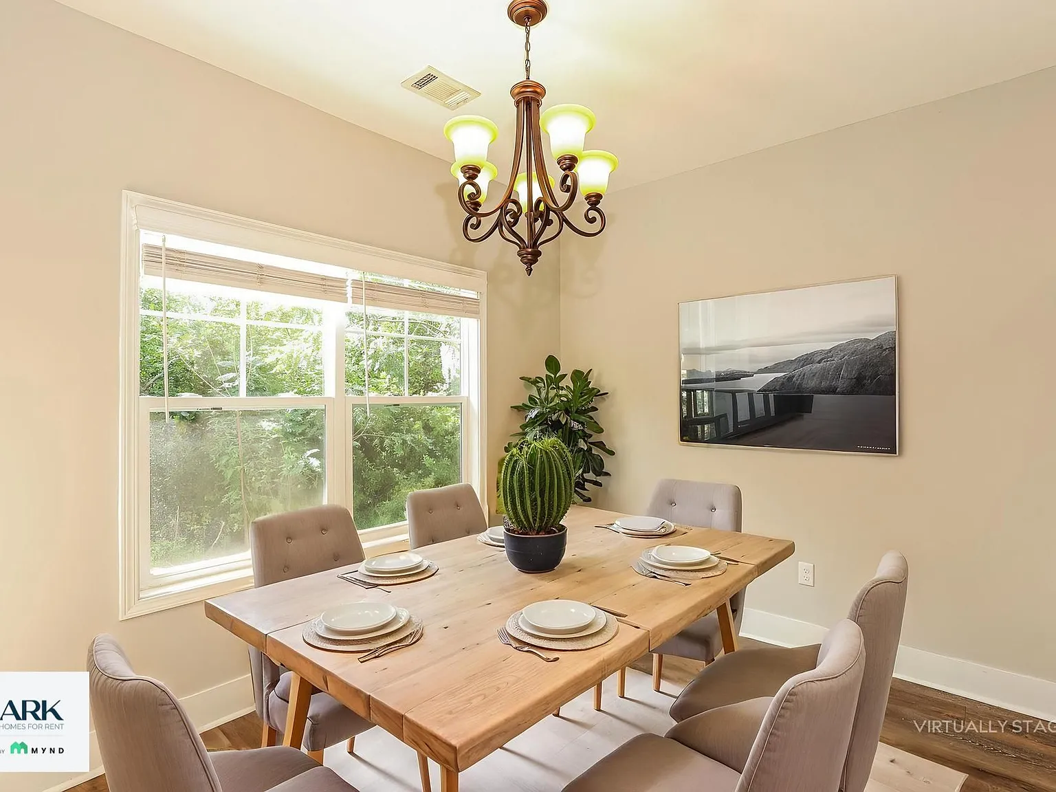 3 bed, 2.0 bath, 1631 sqft, $1,999 — Photo 4