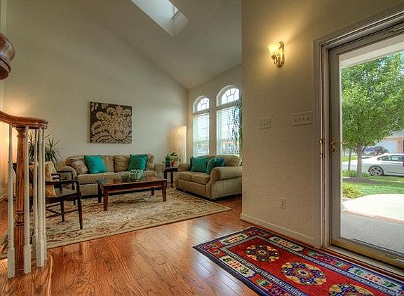 5th image of 1016 Southwinds Dr