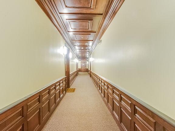 2nd image of 17 W 10th St Suite 50