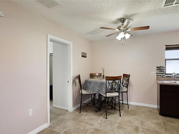 4th image of 523 Kingfisher Dr