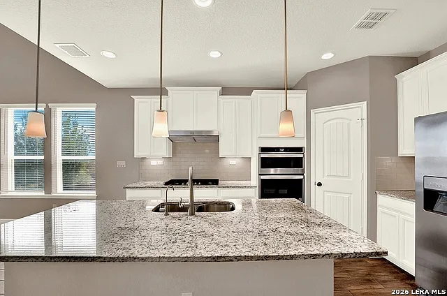 4 bed, 3.5 bath, 2547 sqft, $2,500 — Photo 4