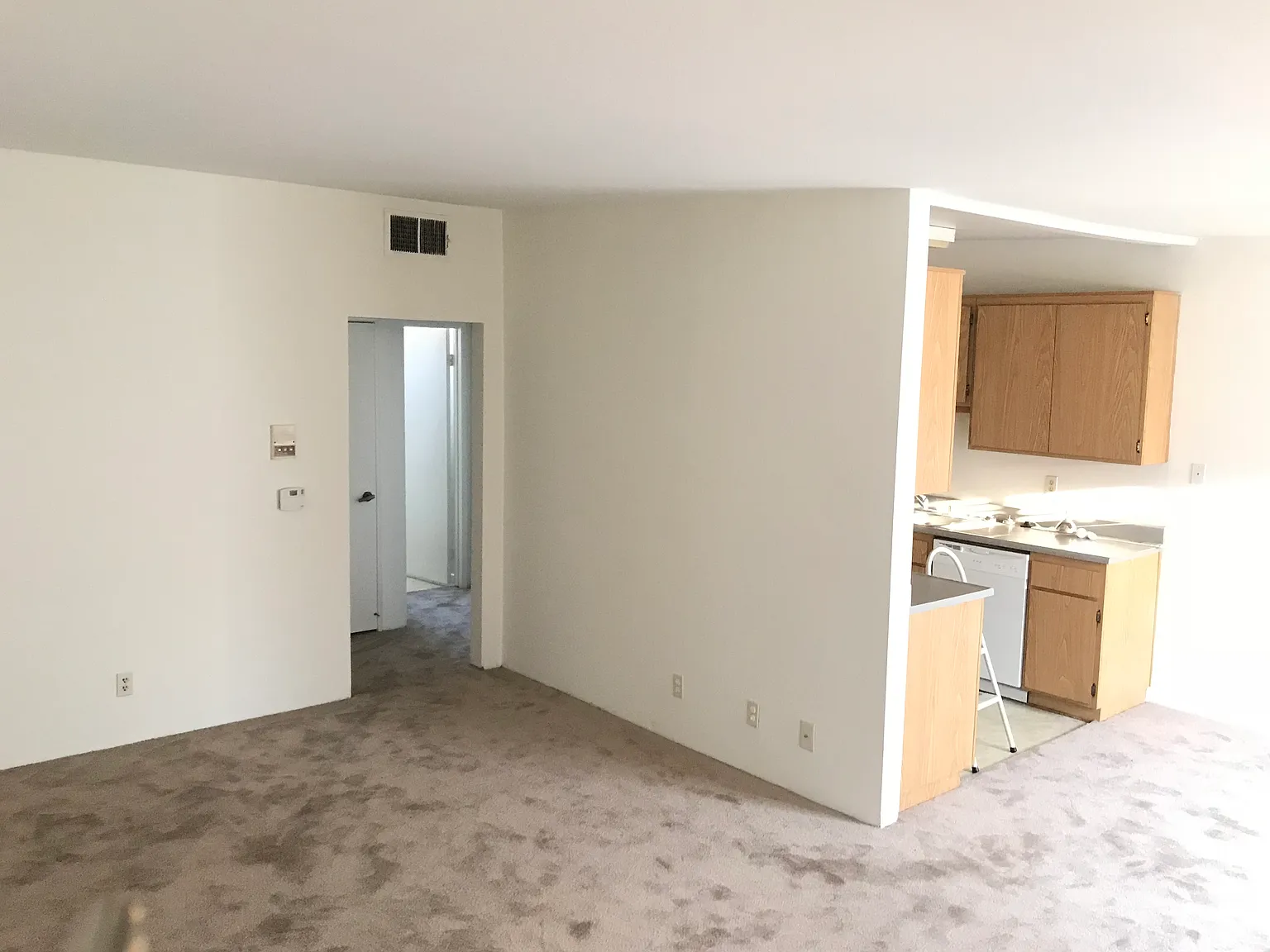1 bed, 800 sqft, $1,995 — Photo 2
