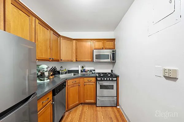 Sold by Elegran | media 7