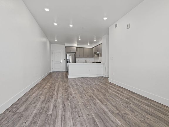 4th image of 42111 Osgood Rd Unit 414