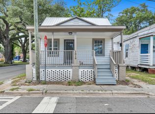 2019 Harden St, Savannah, GA 31415