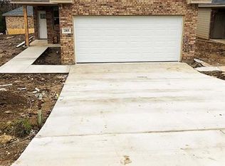 203 S Watson St, Alvarado, TX 76009