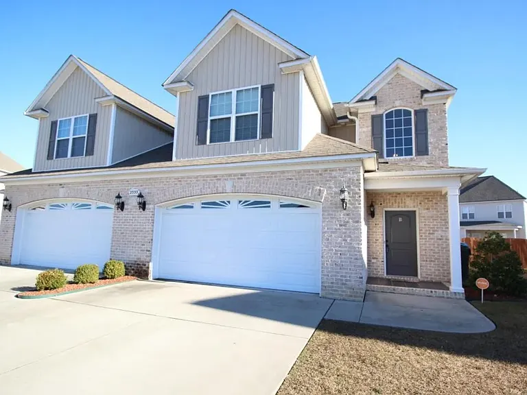 2333 Dovedale Dr #B — Photo 1