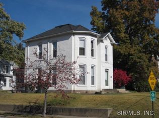 702 Grove St, Alton, IL 62002