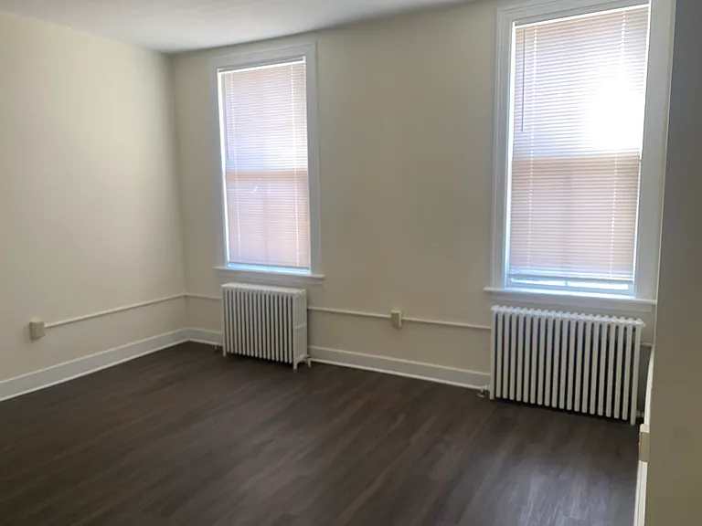 14 Clarke St #3 — Photo 14