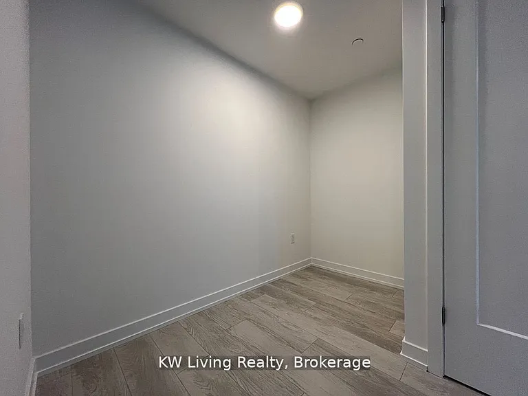 799 The Queensway #605 — Photo 10