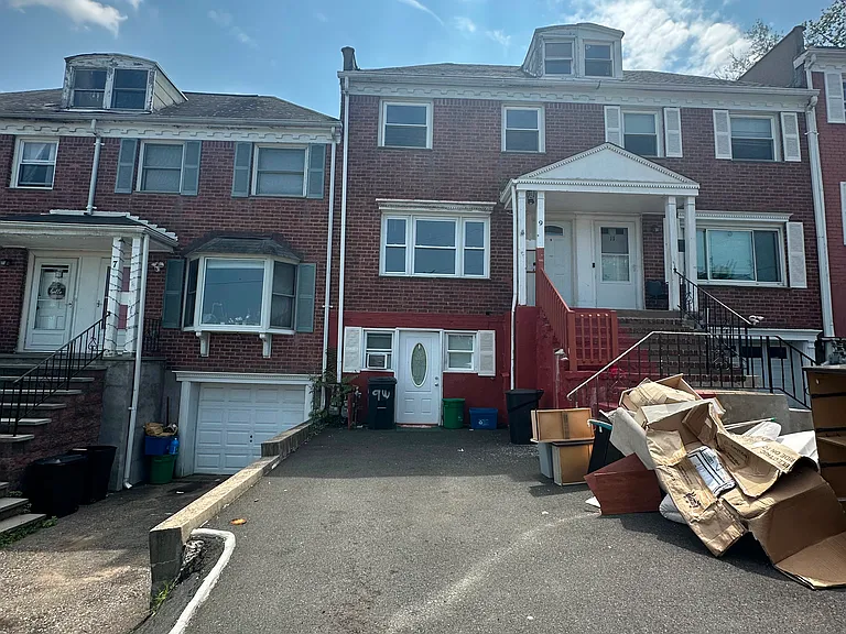 9 W Lincoln St — Photo 4