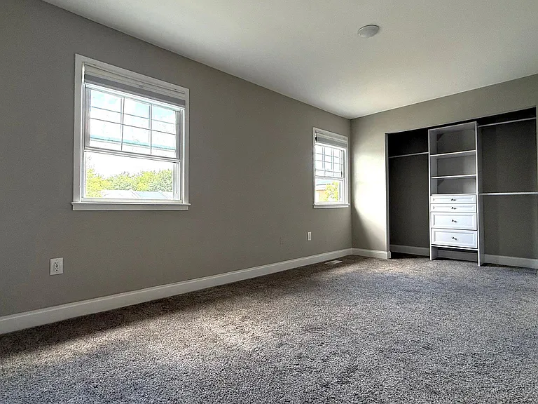 2819 Banks Ct — Photo 17