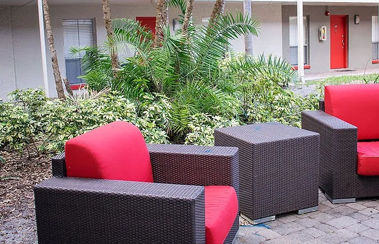 Promenade At Belleair Apartments — Photo 3