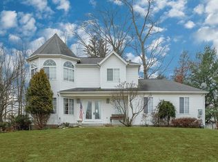 4 Pulver Pl, Spring Valley, NY 10977