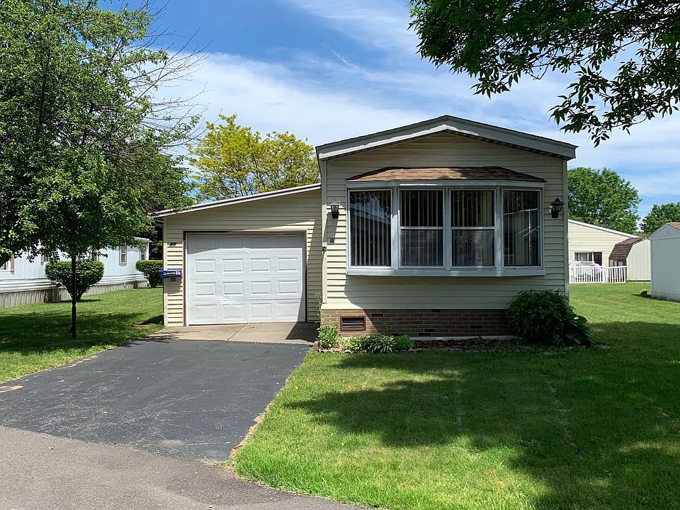1st image of 29 Burgundy Cir