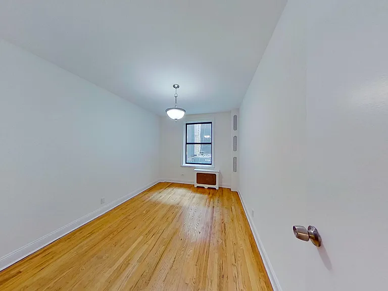 245 W 51st St #308 — Photo 9
