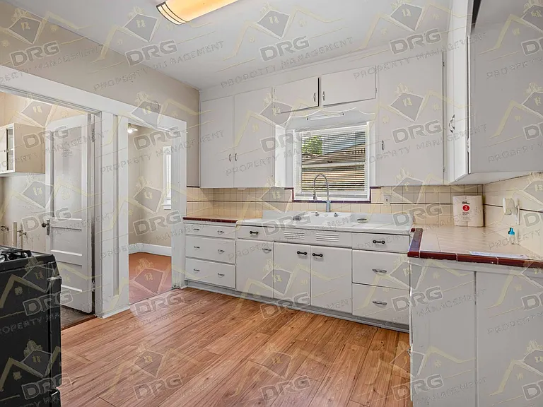120 Johnson St — Photo 13