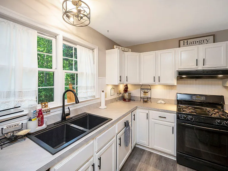 58 Baldwin Dr — Photo 10