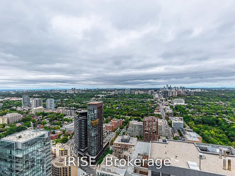 1 Yorkville Ave #4306 — Photo 17