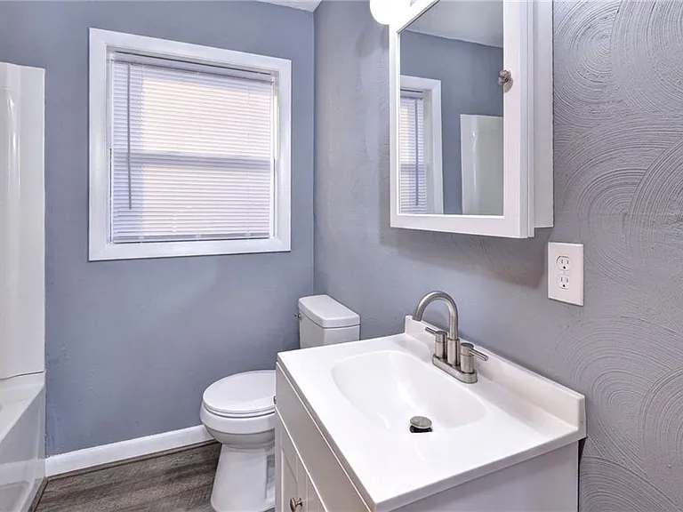 10 Whipple Dr — Photo 12