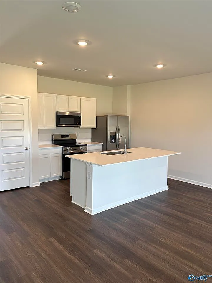4 bed, 1537 sqft, $1,750 — Photo 3