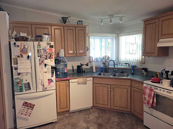 3rd image of 1600 Strachan Rd SE #116