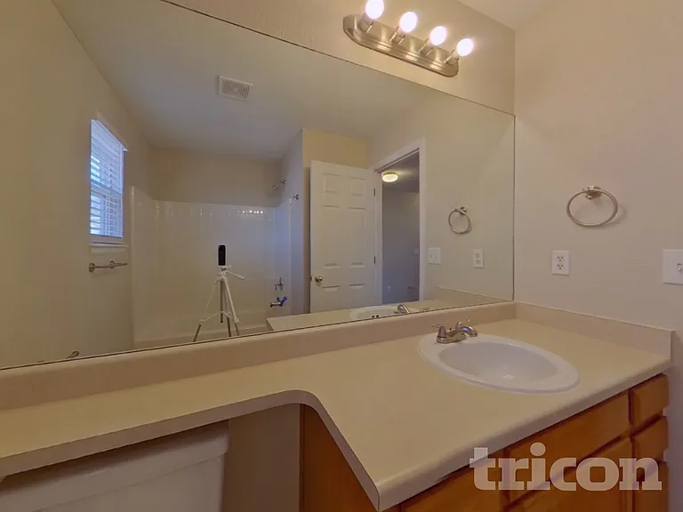 16565 Humboldt St — Photo 13
