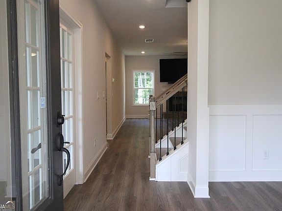 2nd image of 93 Riverwalk Manor Dr
