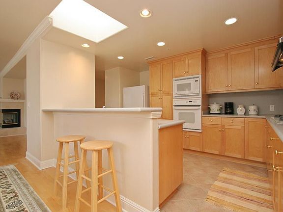Breakfast bar with skylight above