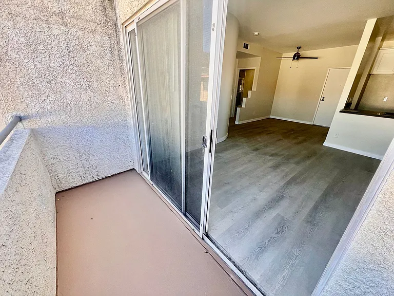 Pinewood Apartments — Photo 8