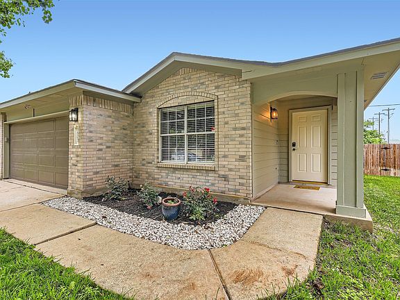3rd image of 1803 Lloydminister Way