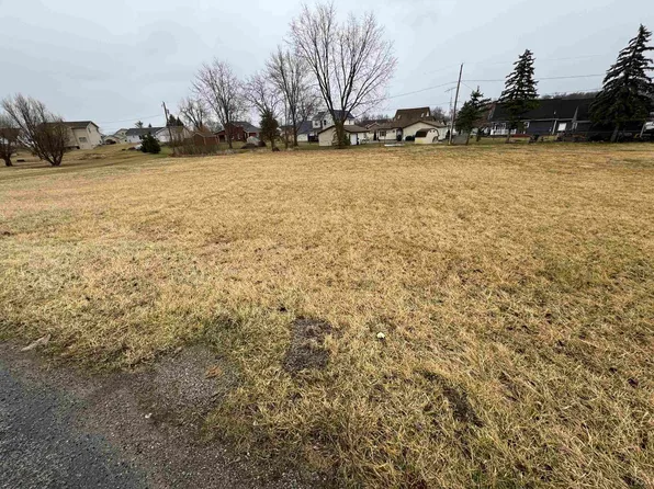 8861 Sussex Ct, Onsted, MI 49265